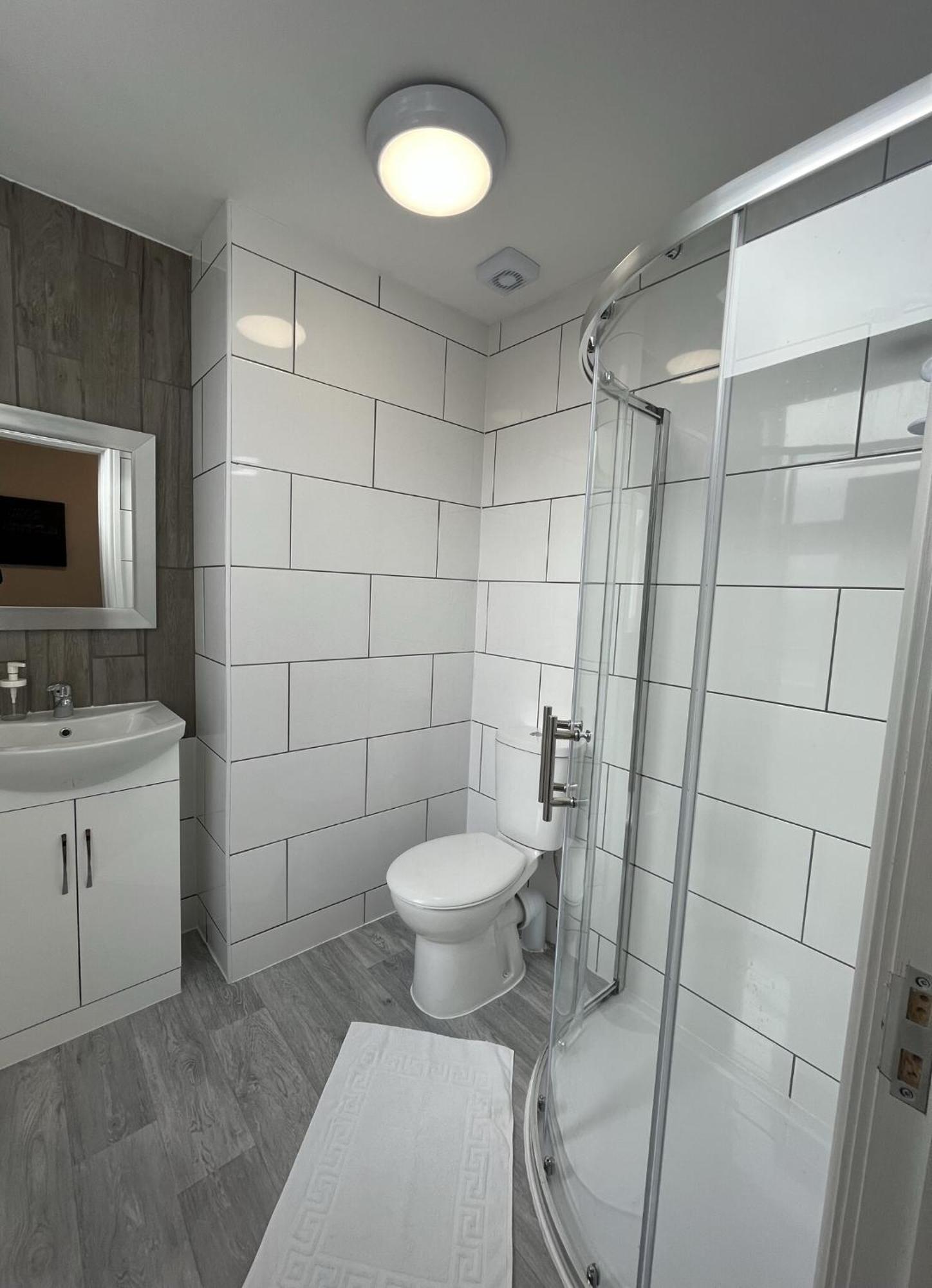 Modern 1 Bed For Comfy In Preston Apartment